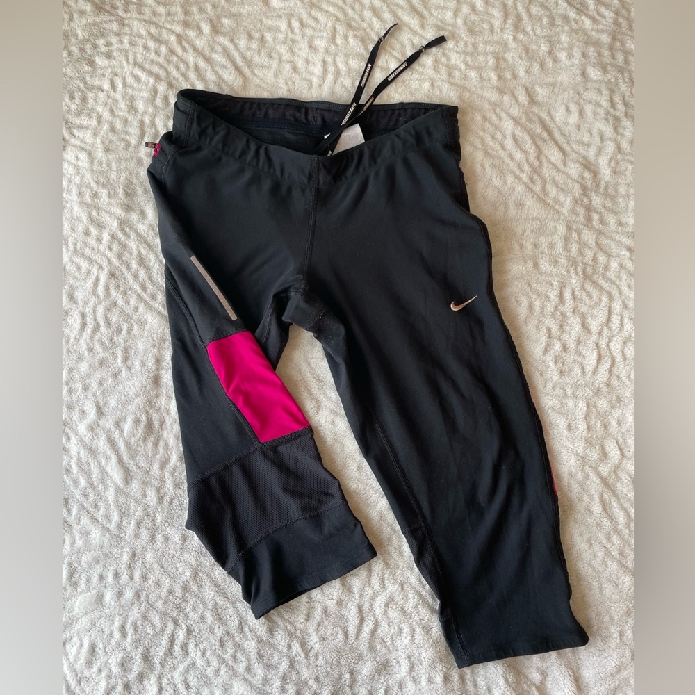 Nike Dri-Fit Women’s Capri Leggings
